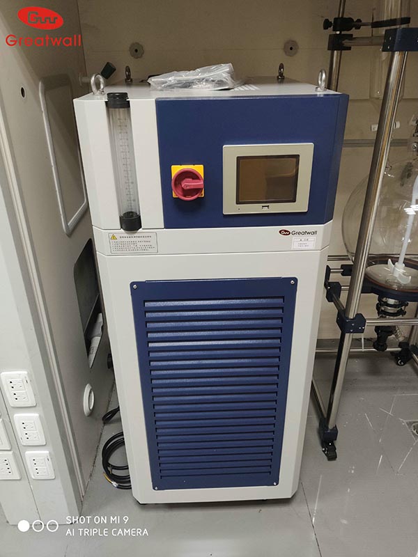 高低溫一體機(jī)