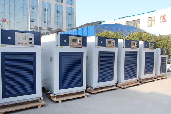 高壓反應(yīng)釜高低溫一體機(jī)使用方法