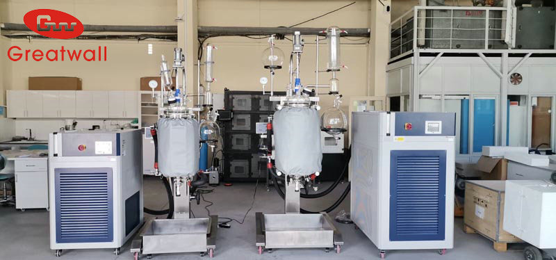 多臺反應(yīng)釜與制冷加熱控溫系統(tǒng)組合使用