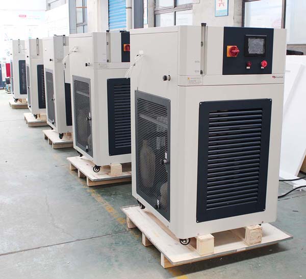 密閉加熱制冷循環(huán)機(jī)，-80℃~200℃高精度控溫